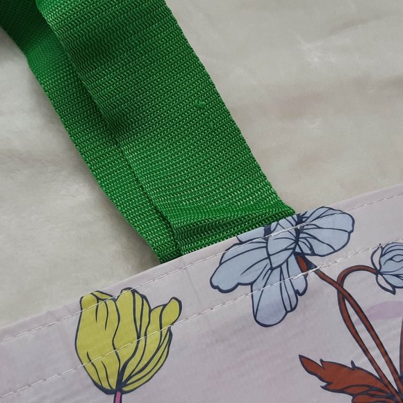 ⭐ FREE w/ $30 spend: aerie | Floral Shopping Tote⭐ - Picture 5 of 5